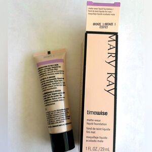 Mary Kay Timewise Matte-Wear Liquid Foundation in Bronze 1 Color